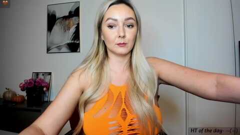 mi_ha @ myfreecams on 20230922
