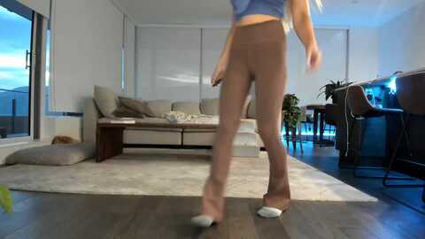 mollyboots @ myfreecams on 20230923