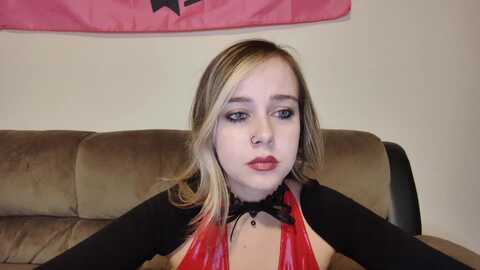 lunalovelyy @ myfreecams on 20230924