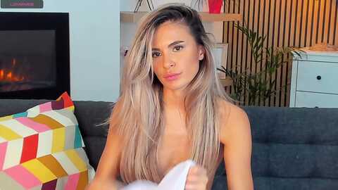 avril_cyrus @ myfreecams on 20230925