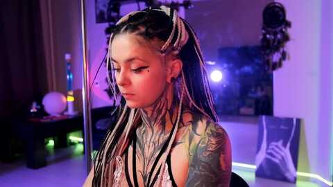 col0urburst @ myfreecams on 20230925