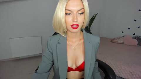emeraldtopaz @ myfreecams on 20230925