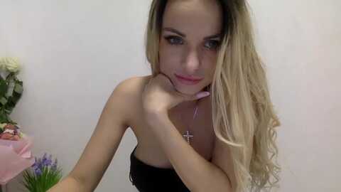estie_kay @ myfreecams on 20230925