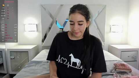 evelynowen1 @ myfreecams on 20230925