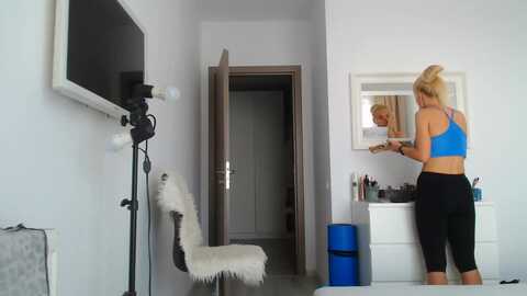 hrystina_ @ myfreecams on 20230925