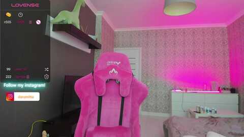 jennyquenn @ myfreecams on 20230925