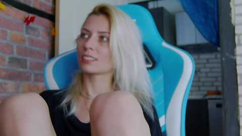 karoline121 @ myfreecams on 20230925