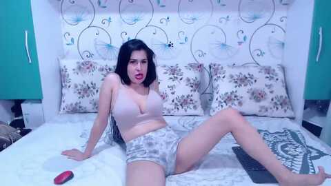 kinkybrunetee @ myfreecams on 20230925