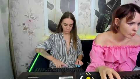 ladyamelia @ myfreecams on 20230925