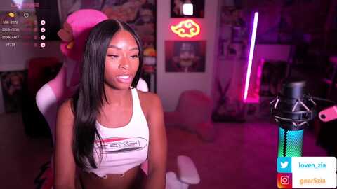lovezia @ myfreecams on 20230925