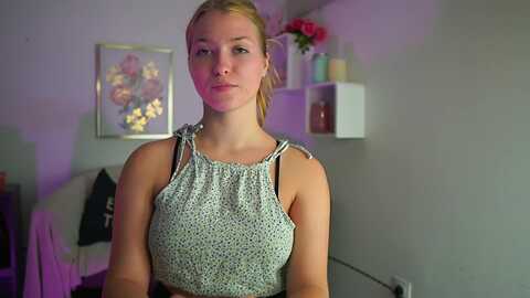 mia_melano_ @ myfreecams on 20230925