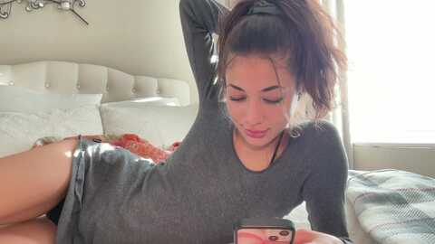 rosiexluv22 @ myfreecams on 20230925