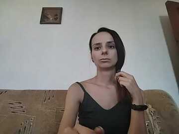 sunnylarisa @ myfreecams on 20230925
