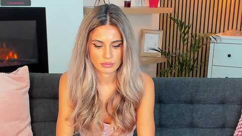 avril_cyrus @ myfreecams on 20230926
