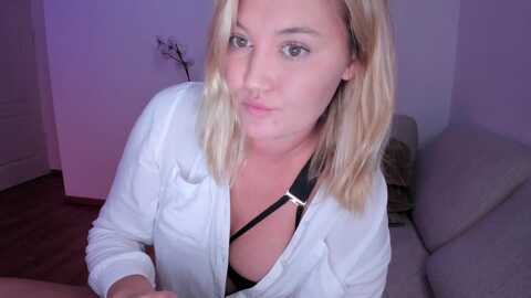 fire_ice_emma @ myfreecams on 20230926