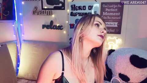 lil_nika @ myfreecams on 20230926