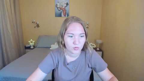 lolamaril @ myfreecams on 20230926