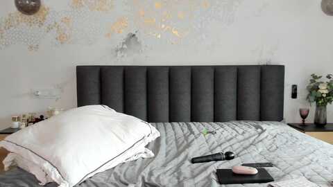 maripsis @ myfreecams on 20230926