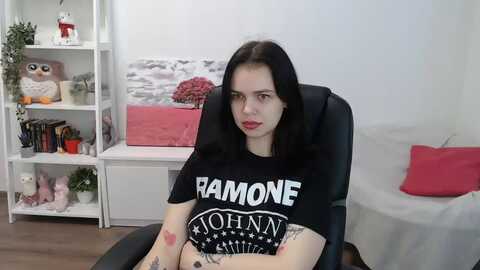 nicolyrio @ myfreecams on 20230926