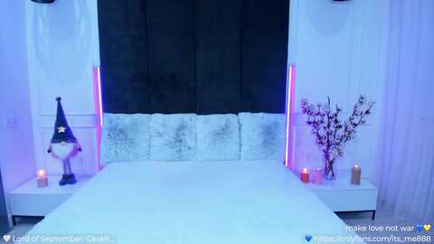 panamera_888 @ myfreecams on 20230926