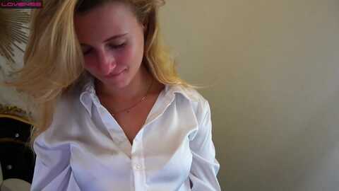 petitelexy @ myfreecams on 20230926