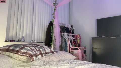 seyntt @ myfreecams on 20230926