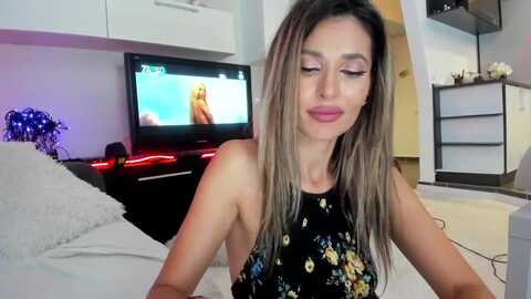 smileytinaa @ myfreecams on 20230926