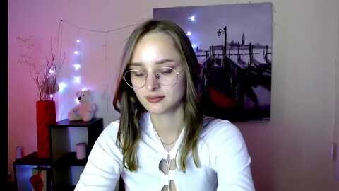 alis_saa @ myfreecams on 20230928