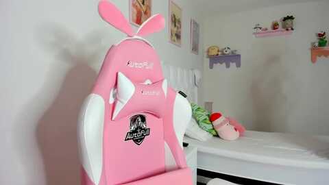 cherrycute666 @ myfreecams on 20230928