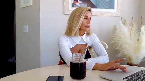 demi_tatum @ myfreecams on 20230928
