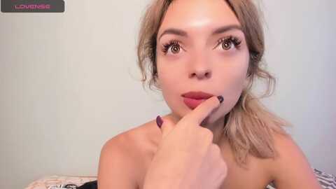 elliefloyd @ myfreecams on 20230928