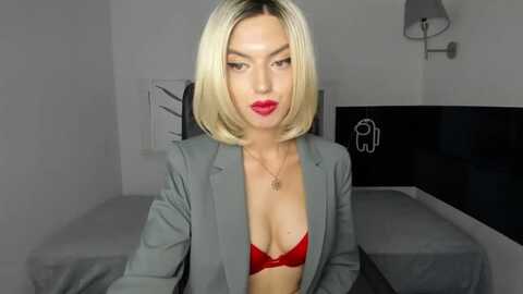 emeraldtopaz @ myfreecams on 20230928