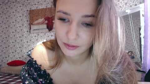 rosierosa @ myfreecams on 20230928