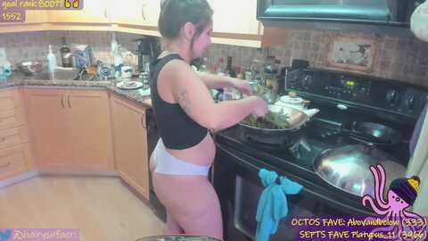 hairysafaeri @ myfreecams on 20230929