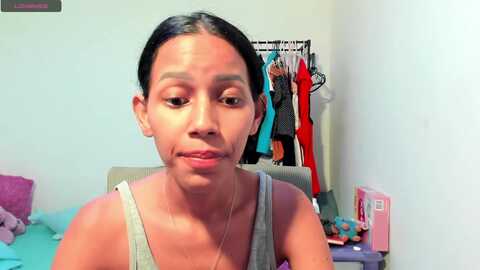 holly_sweet18 @ myfreecams on 20230929