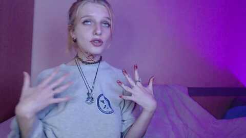 lunarwltch @ myfreecams on 20230929