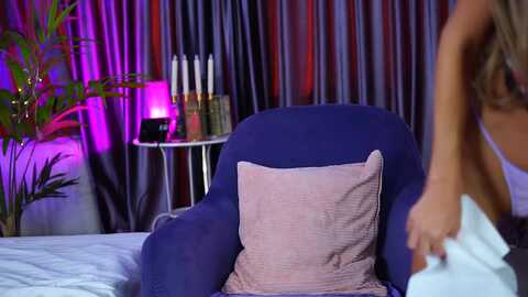 missmo0n1 @ myfreecams on 20230929