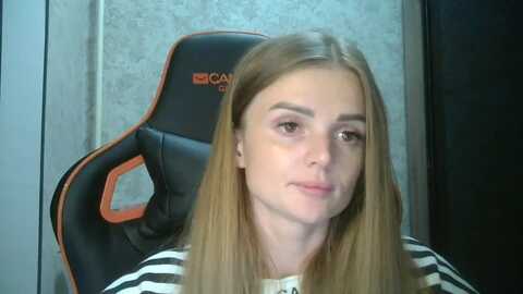 nowarinukrain @ myfreecams on 20230929