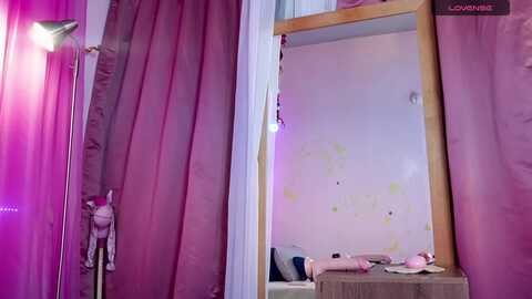 rachellkors @ myfreecams on 20230929