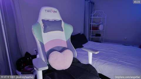 angiefae @ myfreecams on 20230930