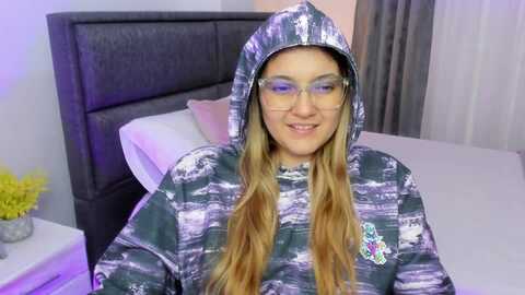 camila_cruzz @ myfreecams on 20230930