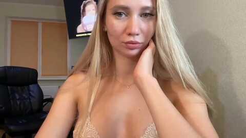 miss_sylvia @ myfreecams on 20230930