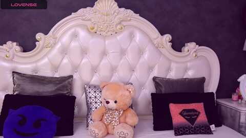 tesa000 @ myfreecams on 20230930