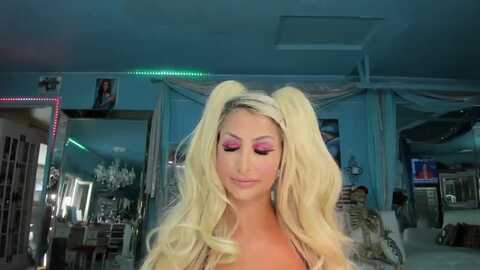 adriana_fox @ myfreecams on 20231001