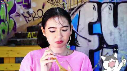 anniejulieth @ myfreecams on 20231001