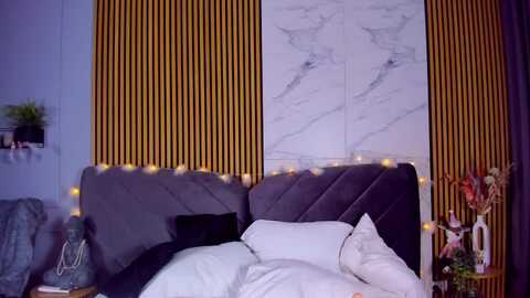 awwwella @ myfreecams on 20231001