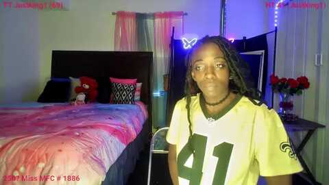 justkingqueen @ myfreecams on 20231001