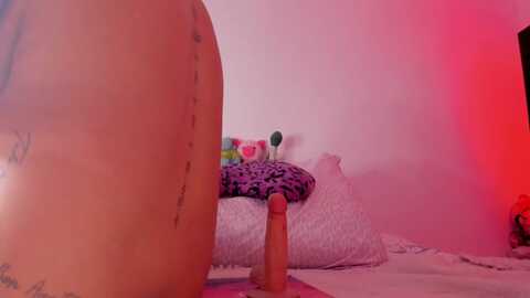 marilyncruz__ @ myfreecams on 20231001