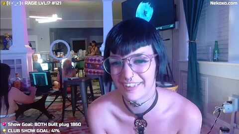 nekobeanxo @ myfreecams on 20231001