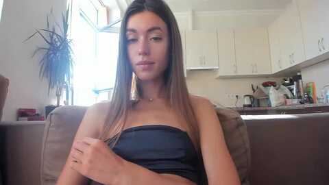 onekiss1 @ myfreecams on 20231001